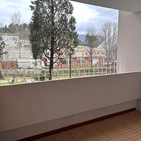 Lovro דירה מוסטר